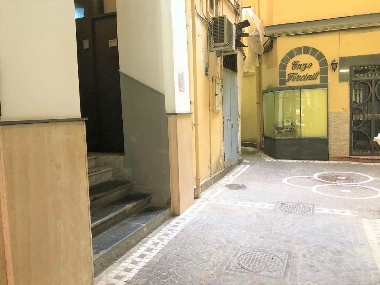 Case Vacanze " Il Duomo" Napoli Екстер'єр фото